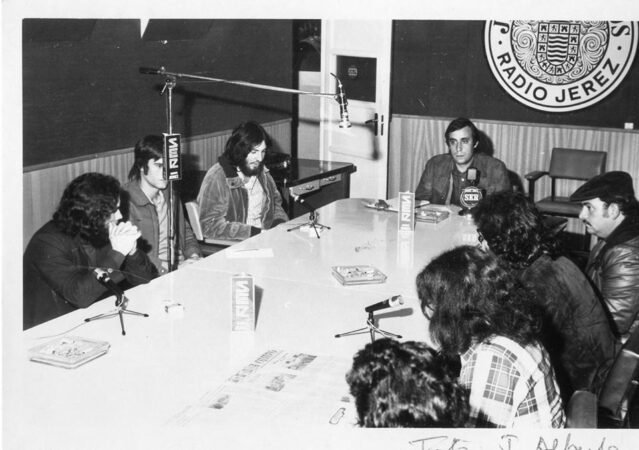 ¡Increíble hallazgo! El Archivo de Cádiz rescata la radio de los 70 en fotos