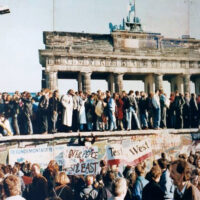 La Caída del Muro de Berlín: Un Hito en la Historia de la Libertad