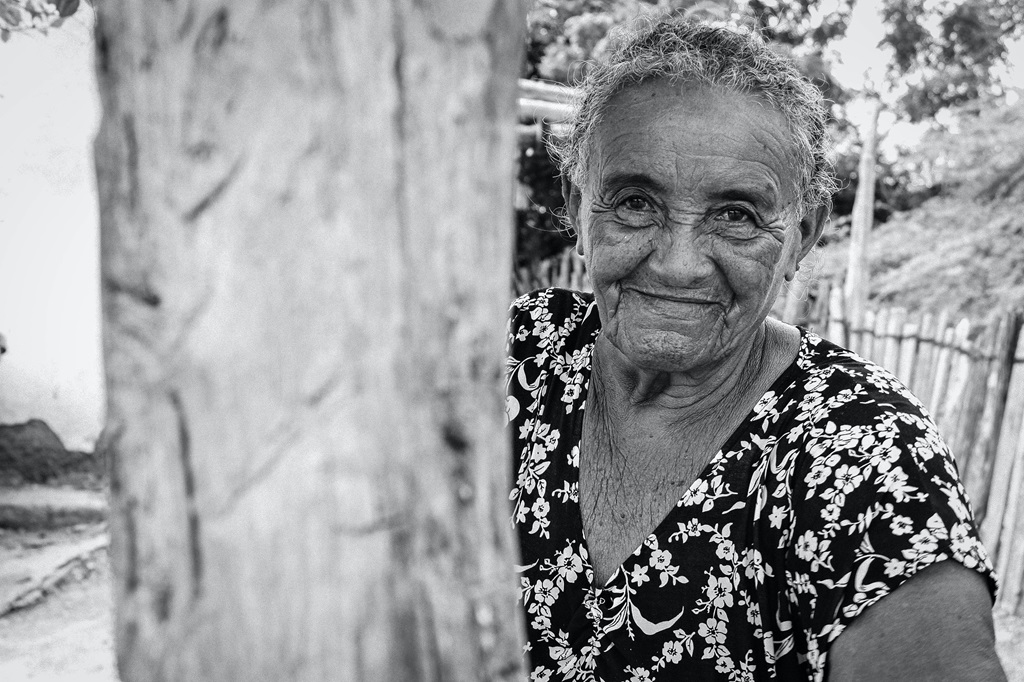 Imagen de mujer anciana, envejecimiento, mayor