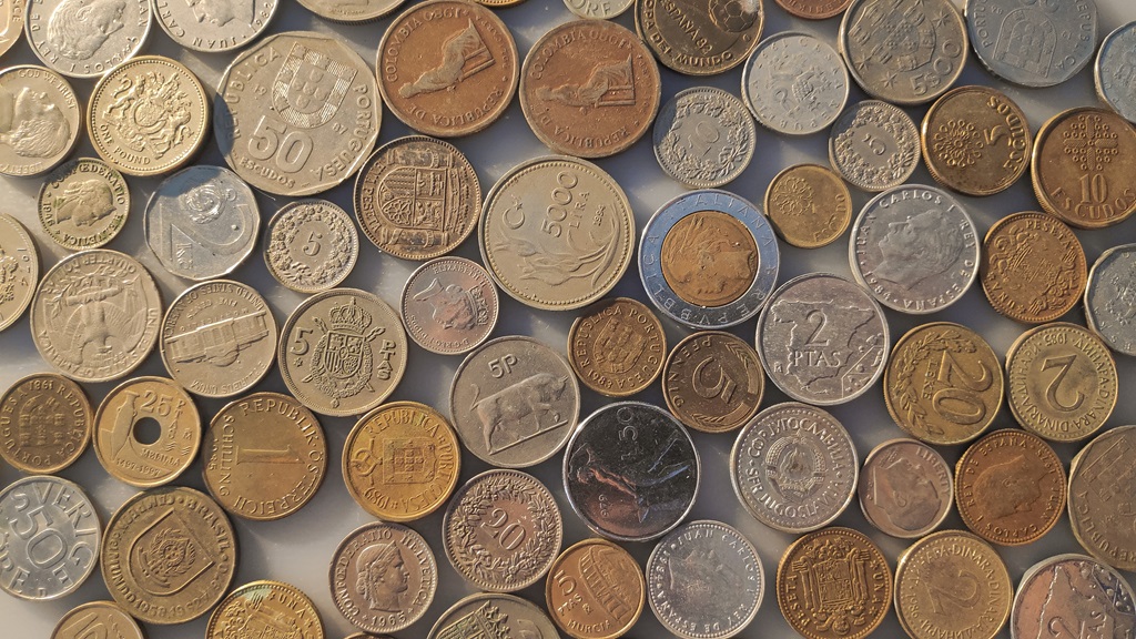 Imagen de varias monedas de distintos países
