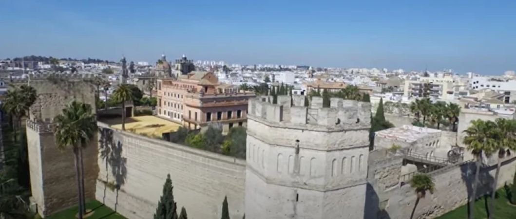 Descubre el Conjunto Monumental del Alcázar de Jerez y la Cámara Oscura