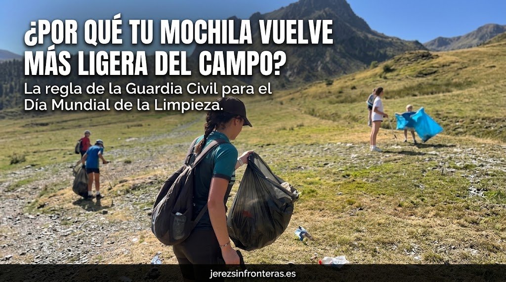 Voluntaria recogiendo residuos en una bolsa de plástico negra en la montaña durante una jornada de limpieza ambiental.