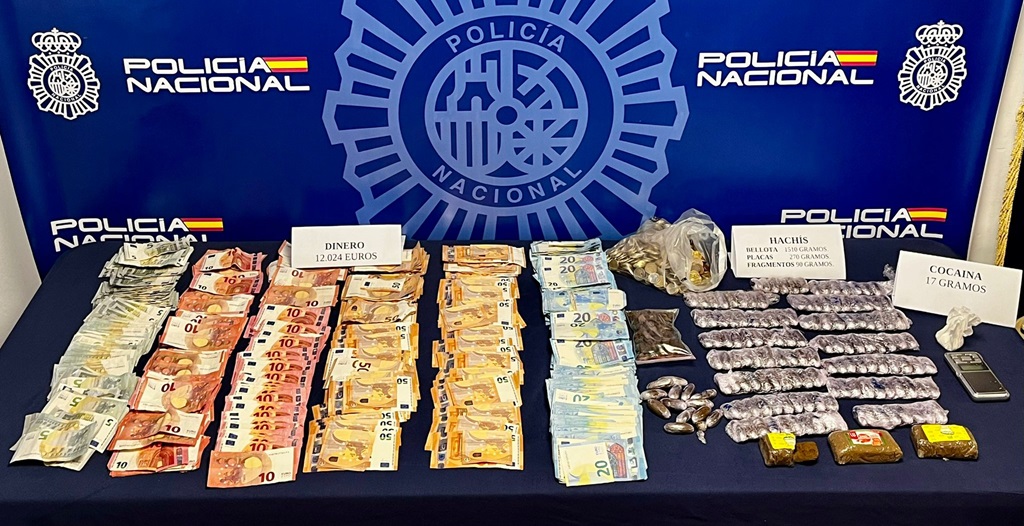 Detenidos en Cádiz capital por tráfico de drogas: una vivienda convertida en supermercado de estupefacientes