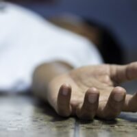 condenado por dejar morir a su madre