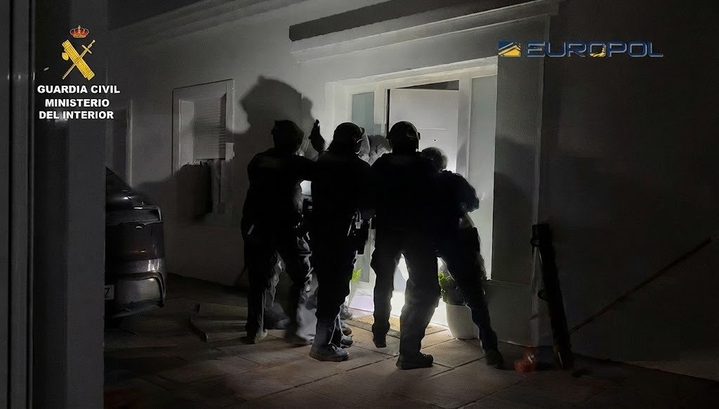 Operación conjunta de la Guardia Civil y Europol contra el crimen organizado en el sur de España.