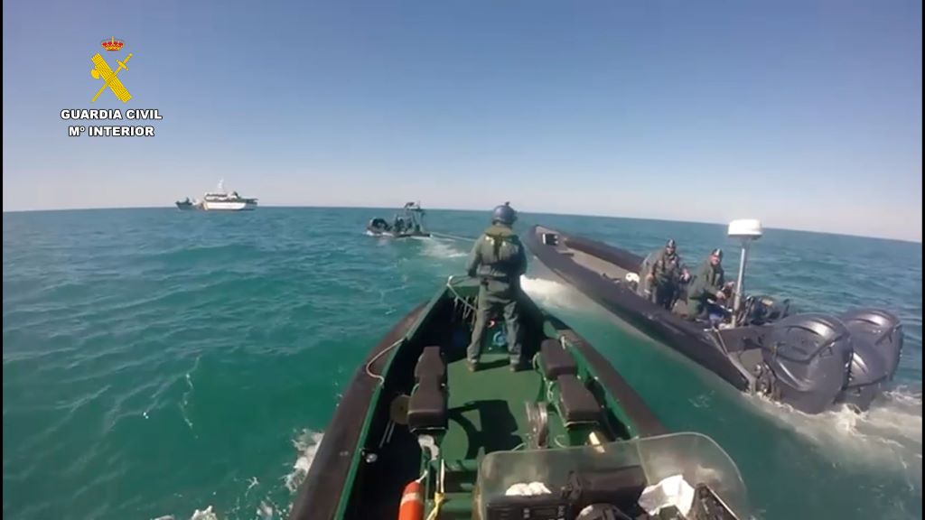 La Guardia Civil incauta toneladas de hachís en la costa gaditana