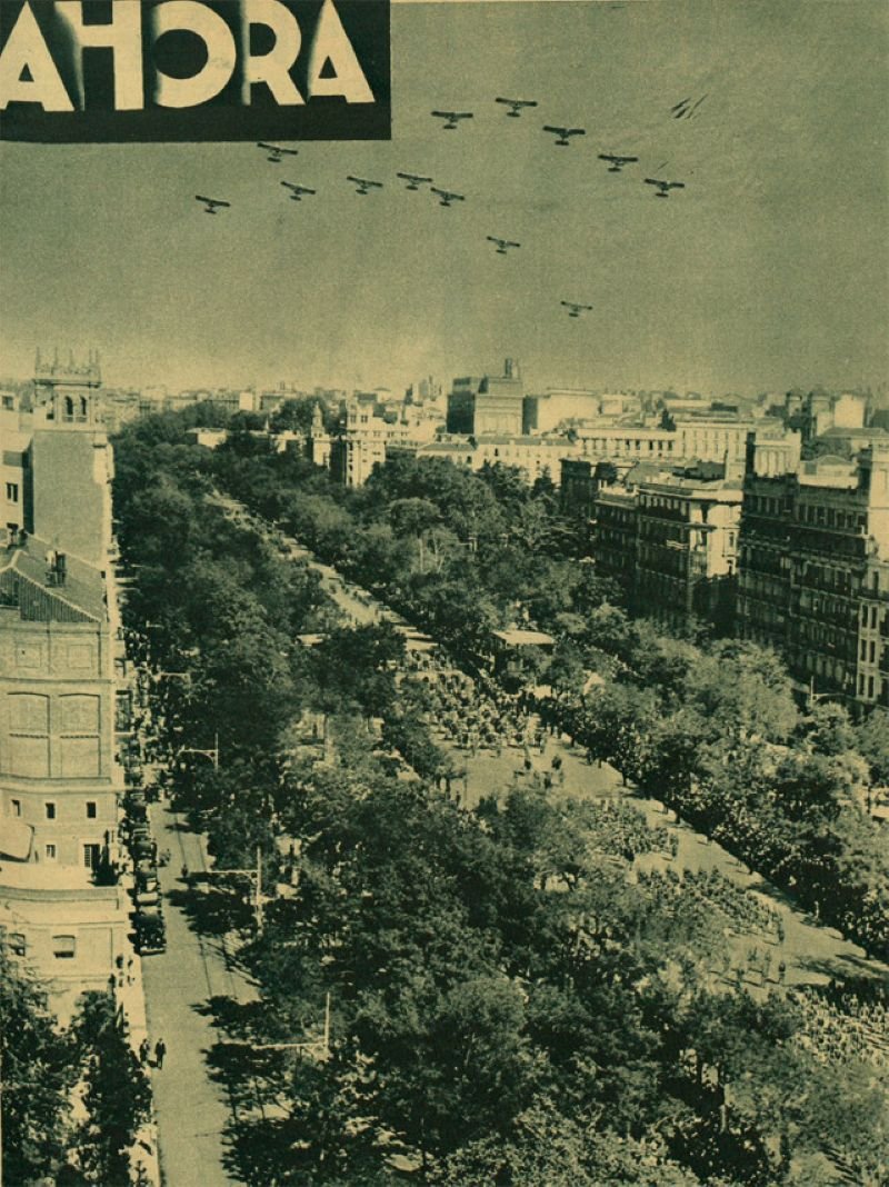 Portada del diario Ahora de 1935 con una fotografía aérea del desfile militar y la exhibición de aviones sobre el paseo de la Castellana en Madrid 