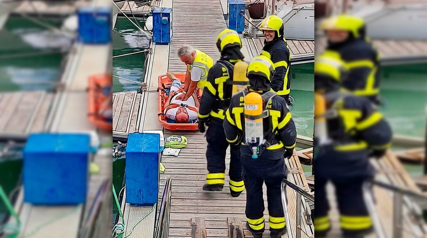 Un incendio ficticio en un barco moviliza a los bomberos y a Protección Civil en Puerto Sherry
