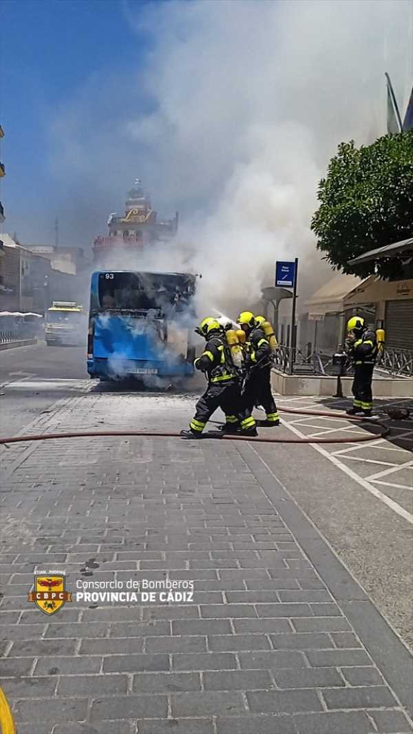 Jerez incendio en autobús