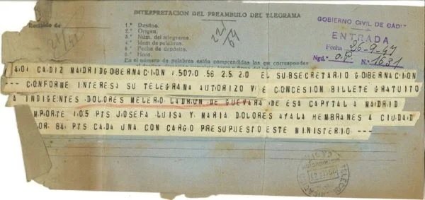 Telegrama oficial del Gobierno Civil de Cádiz de 1947 autorizando billetes de ferrocarril a damnificadas por la explosión.