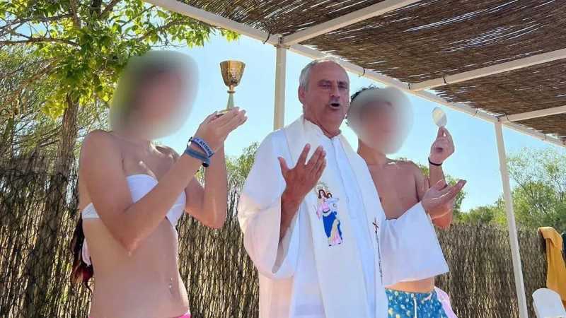 Padre Nuestro en bañador