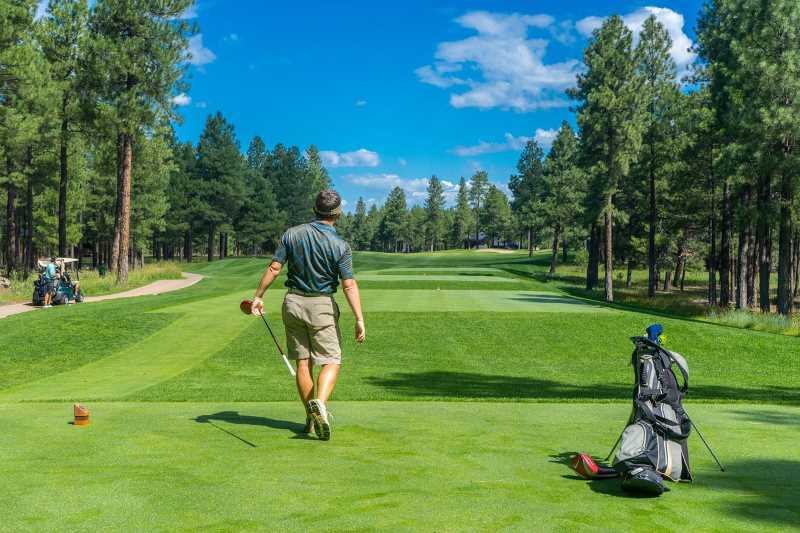 Campo de golf de lujo esconde red de extracción ilegal de agua