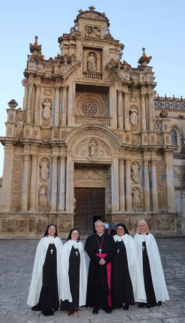 La Cartuja de Jerez abre sus puertas a una nueva comunidad religiosa