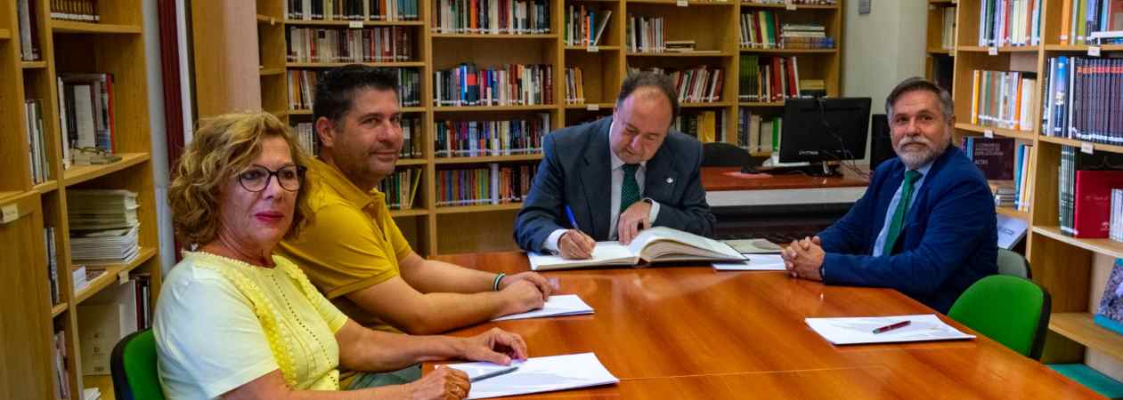 La UCA y el Ateneo de Jerez fortalecen lazos con nuevo acuerdo de colaboración