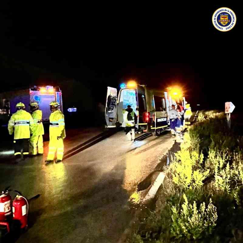 Bomberos de Jerez ha tenido una noche intensa, interviniendo en dos incidentes de distinta naturaleza en menos de 6 horas