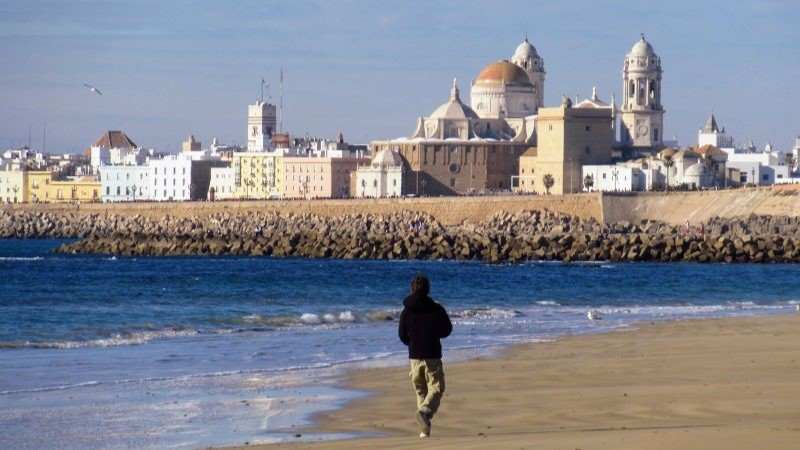 ¿Quieres formar parte de la administración pública? El Ayuntamiento de Cádiz ofrece 2 plazas de Trabajador Social ¡Estabilidad laboral y desarrollo profesional te esperan!