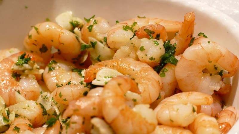 Deliciosa receta de gambas al ajillo: un plato sencillo y lleno de sabor