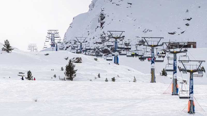 ¿Fallo en Astún? Telesilla causa heridos