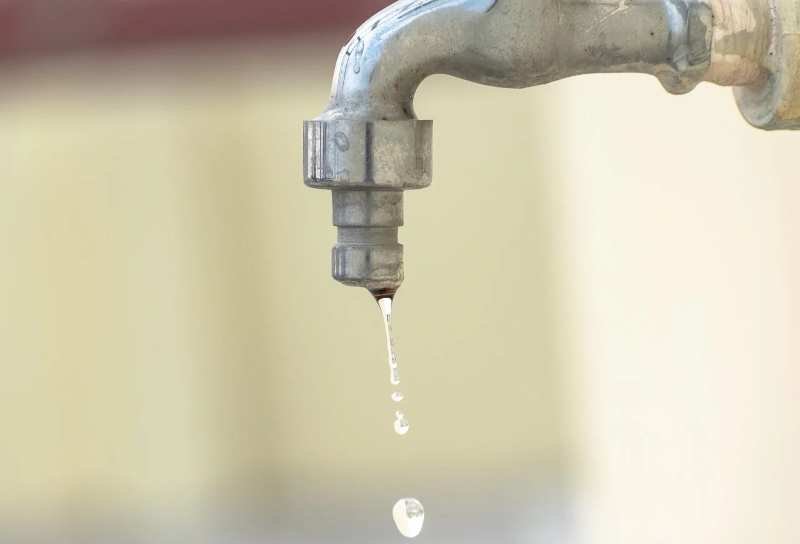 Avería resuelta: El agua vuelve a la Barriada Agrimensor (y Jerez)