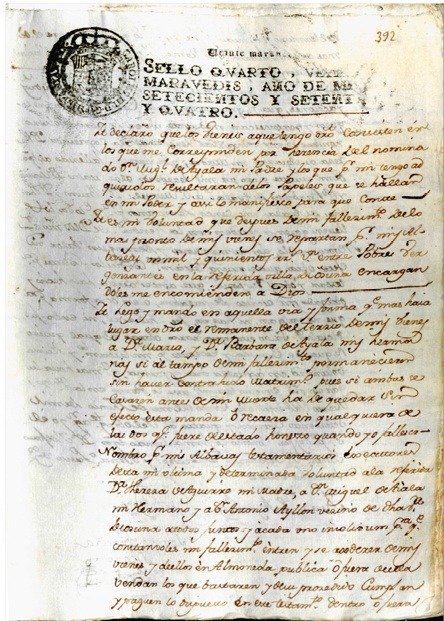 Documento antiguo con sello oficial de 1774 que detalla el legado de bienes de Juan Manuel de Ayala a sus hermanas y los pobres de Osuna.
