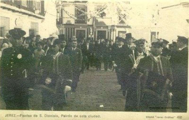 Jerez en el recuerdo: Policías con sable en el San Dionisio de 1935