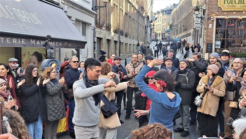 ¡Jerez conquista Bruselas! El Manneken Pis se viste de gala ecuestre