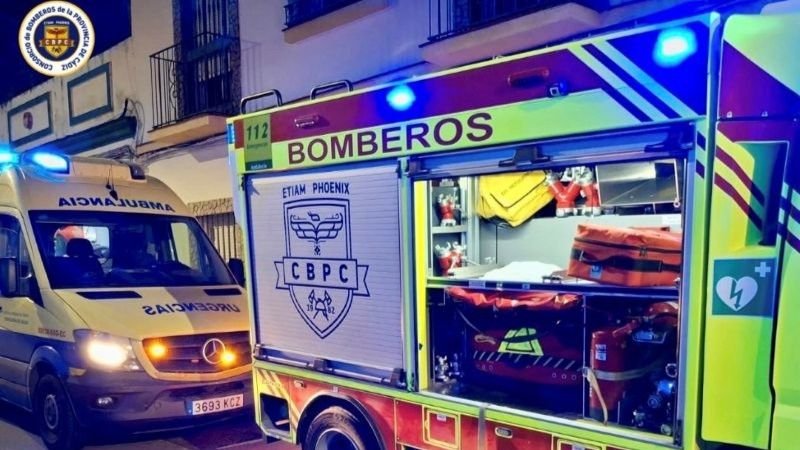 Madrugada crítica en Jerez: Fuego deja heridos