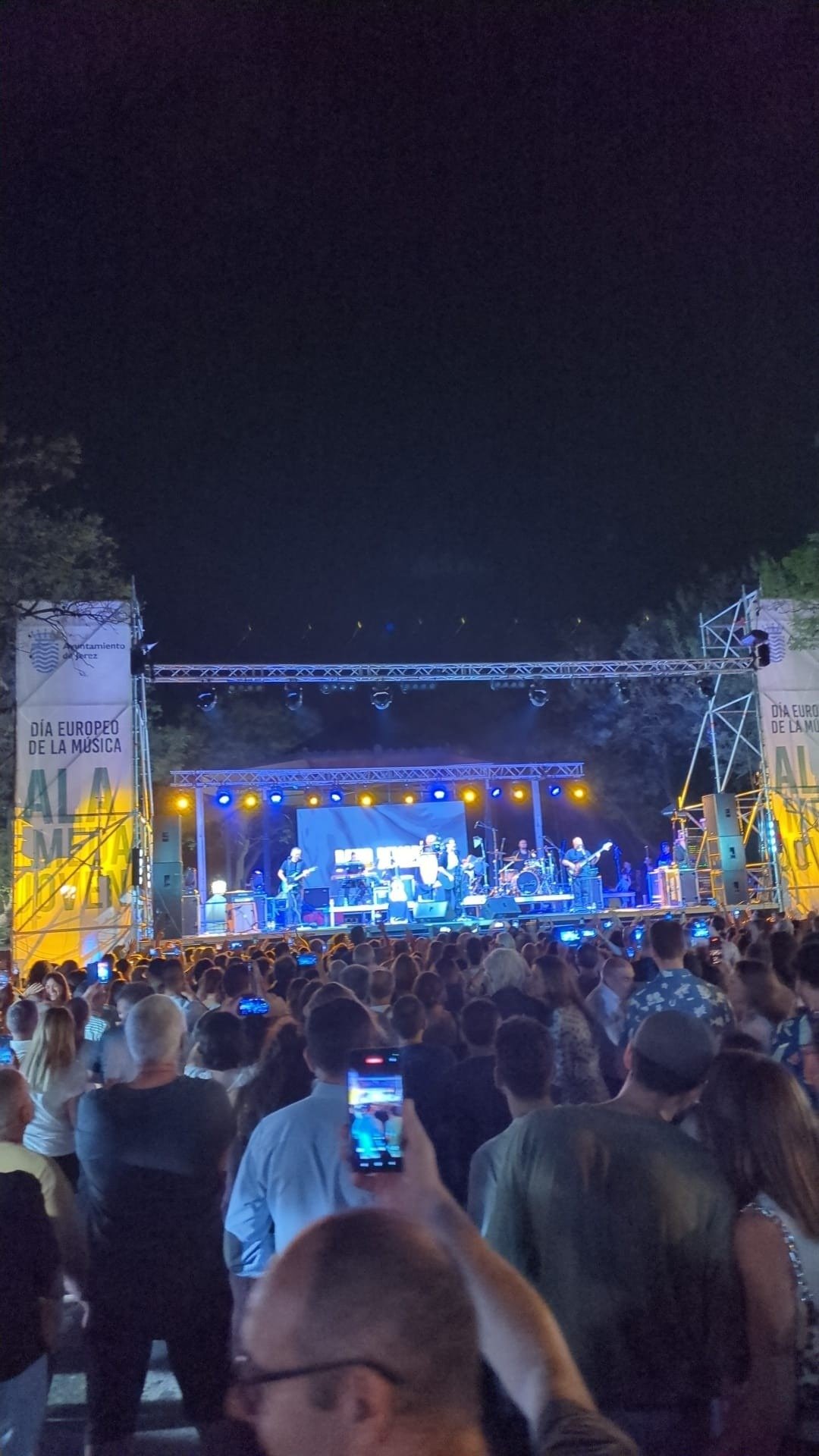 escenario del concierto