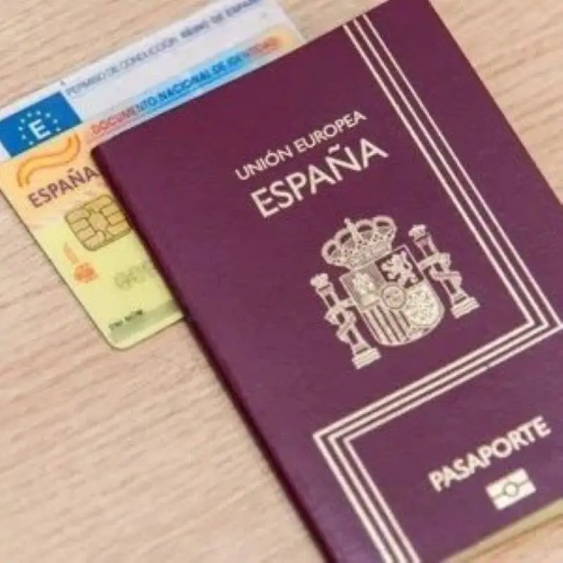 tu pasaporte o DNI