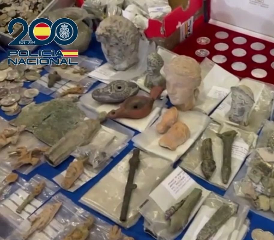 Desarticulado un grupo criminal dedicado al tráfico ilícito de bienes arqueológicos en Andalucía