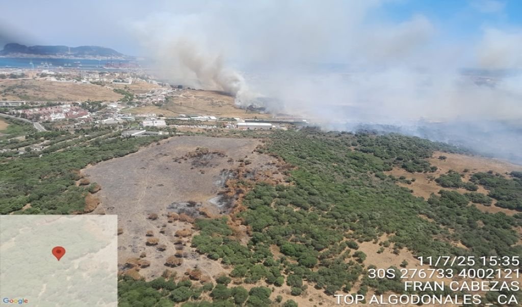 La Junta desactiva la fase de emergencia del Plan Infoca en el incendio de interfaz de Algeciras
