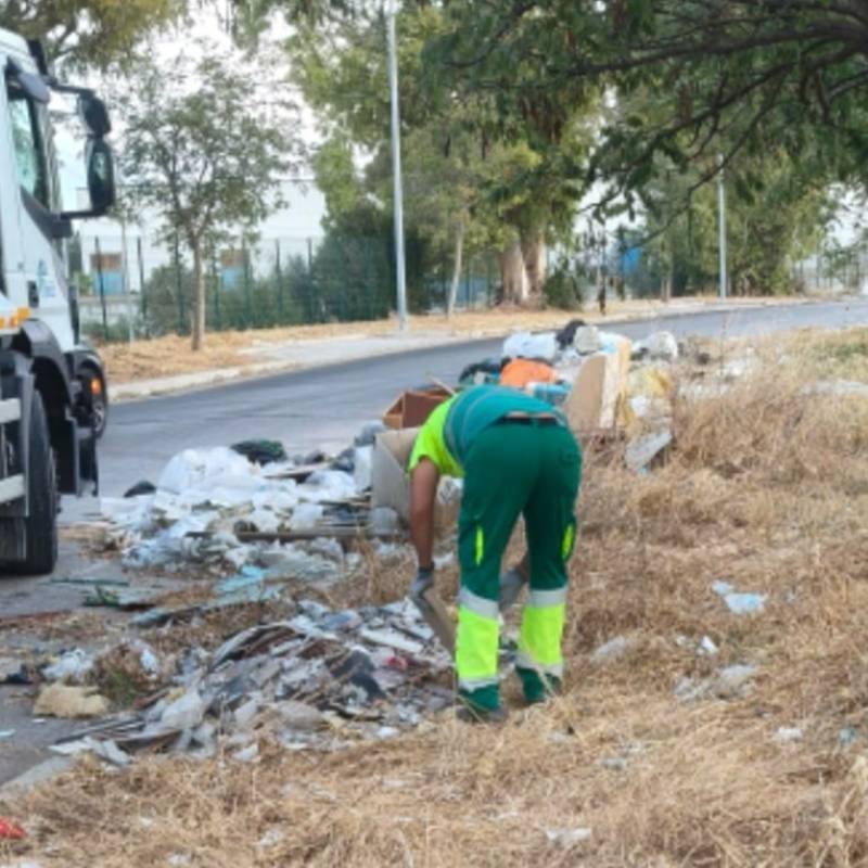¡Jerez se pone las pilas! El Ayuntamiento refuerza la limpieza de los polígonos industriales y así es como se verán transformados