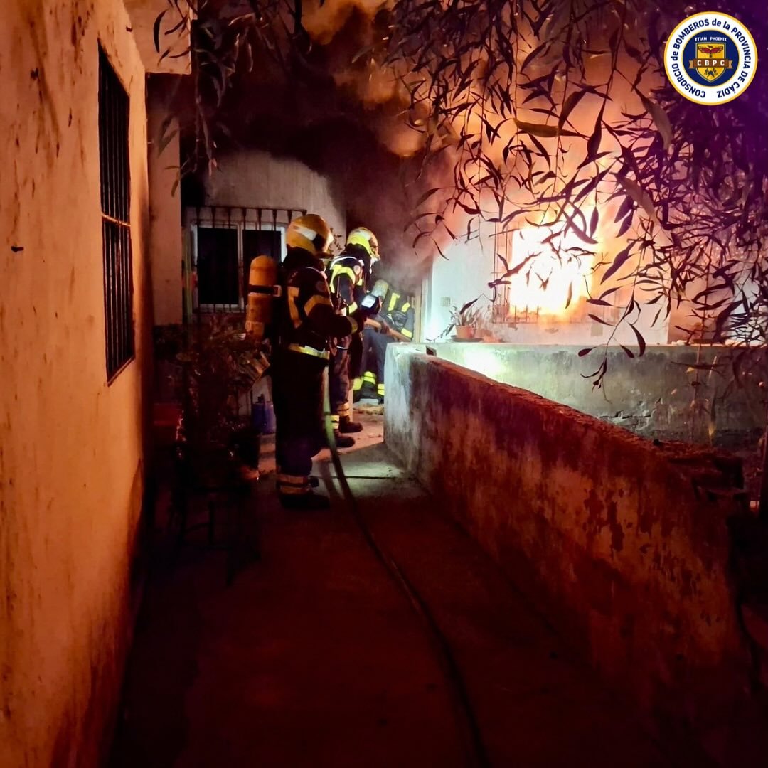 Luto y desolación en Jerez: El incendio en Hijuela de los Siete Pinos deja una vivienda precintada y un amargo sabor