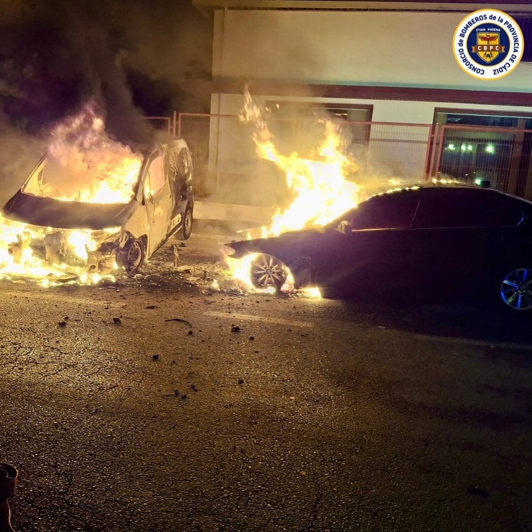 Incendio en el Parque Comercial Las Dunas