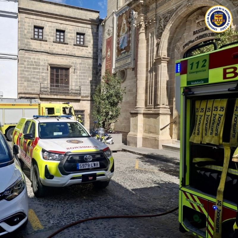 Incendio junto al Carmen en Jerez