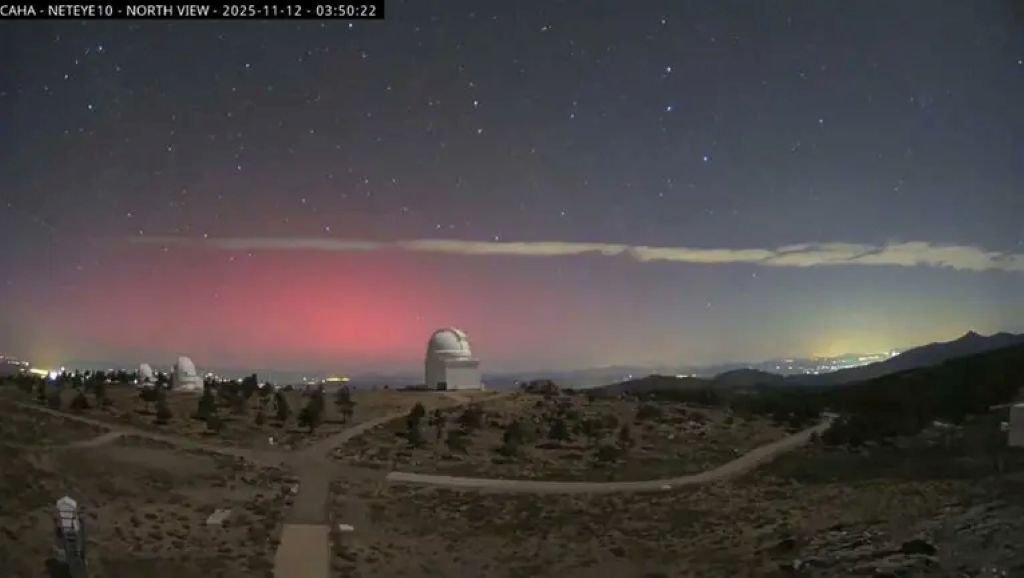 La espectacular aurora boreal desde Almería cautiva al Observatorio de Calar Alto