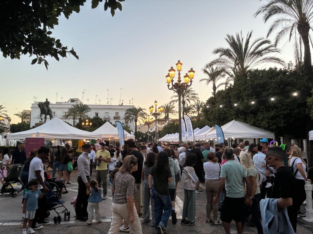 San Valentín Street Market en Jerez: Guía de compras y ocio en el Arenal