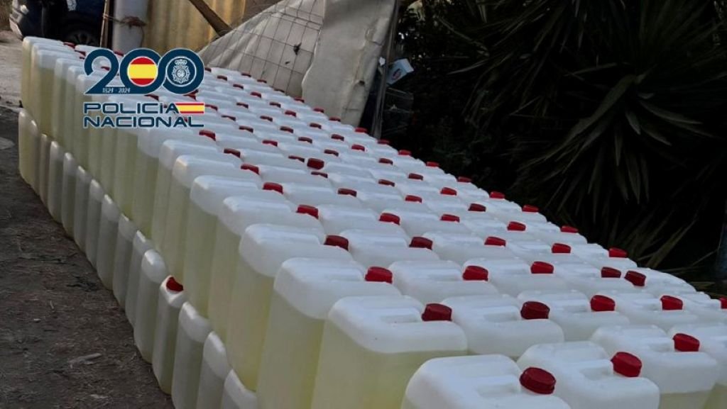 Golpe al «petaqueo» en El Puerto: 24.000 litros de gasolina incautados en el Guadalete