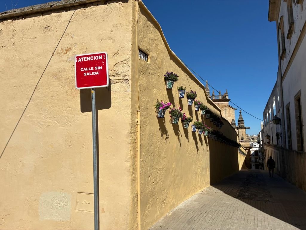 ¿Por qué la señalización de la Semana Santa en Jerez confunde a los visitantes?
