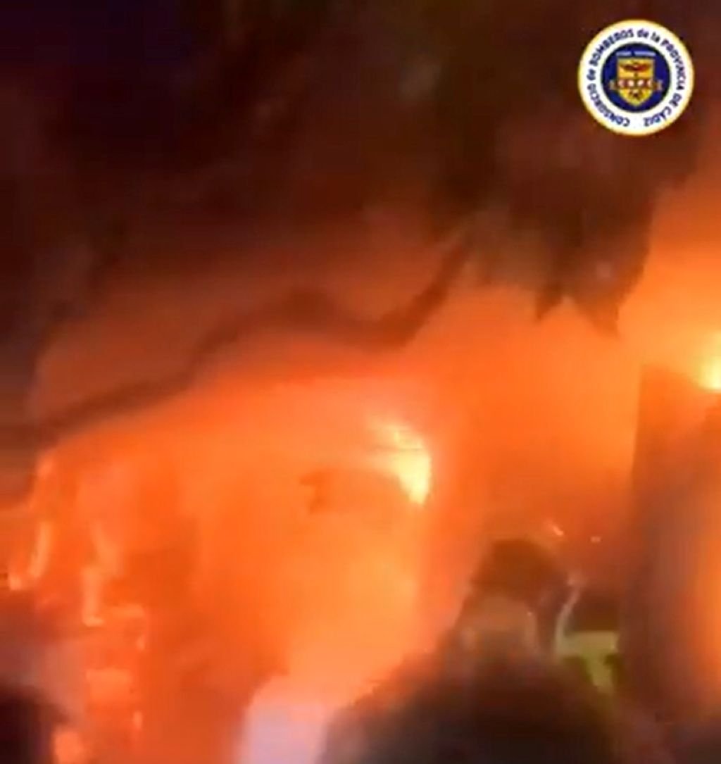 Tragedia y muerte en un incendio de vivienda en Rota: una víctima atrapada