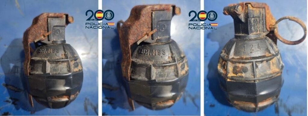 Tres imágenes en detalle de granadas de mano con rastros de óxido incautadas por la Policía Nacional en una barriada de Jerez de la Frontera.