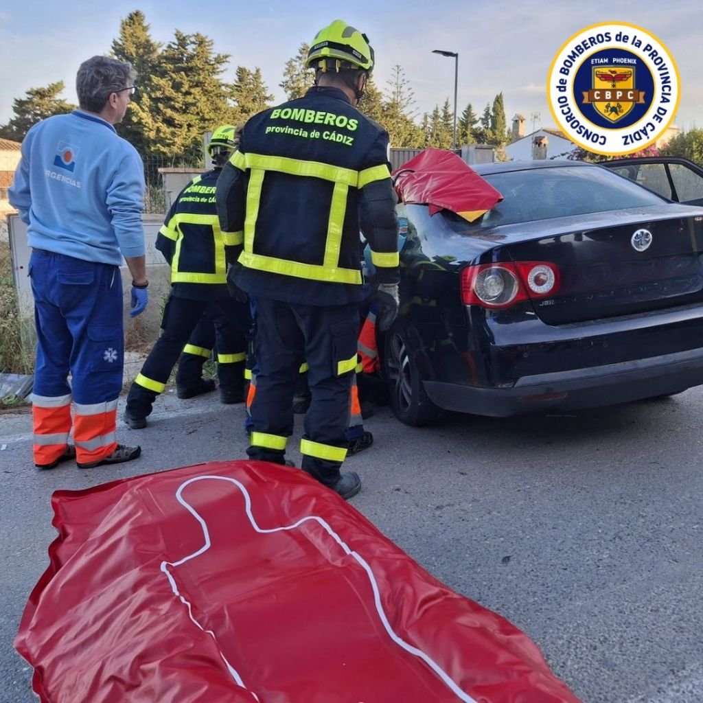 Una fallecida y una herida en un grave accidente de tráfico en Conil