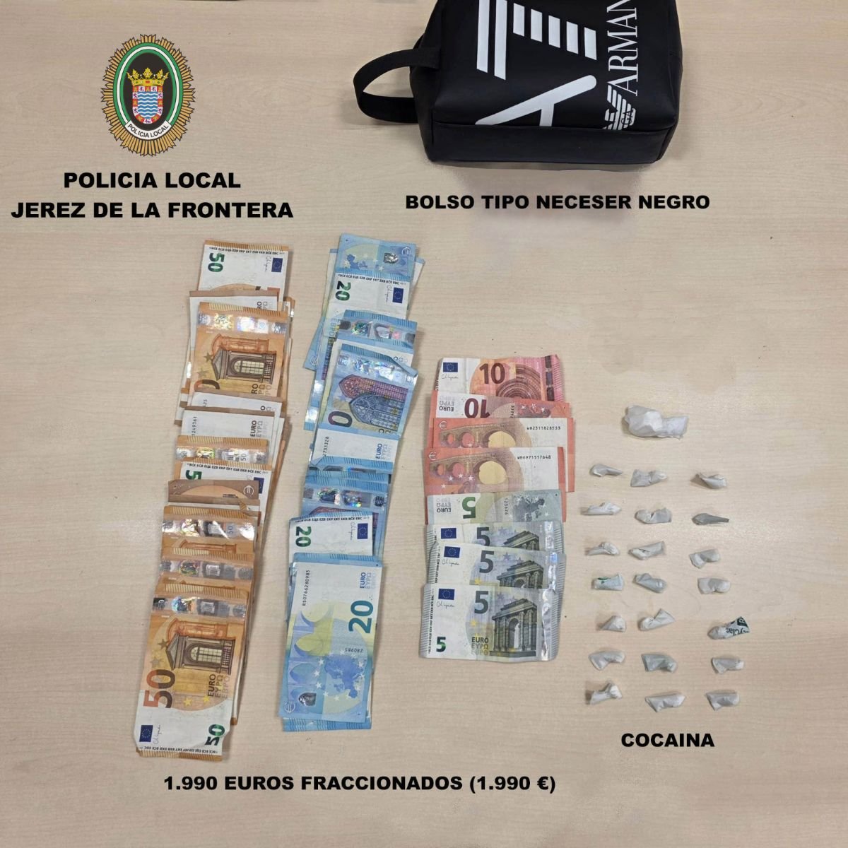 La Policía Local de Jerez detiene a un traficante en un bar con cocaína y dinero