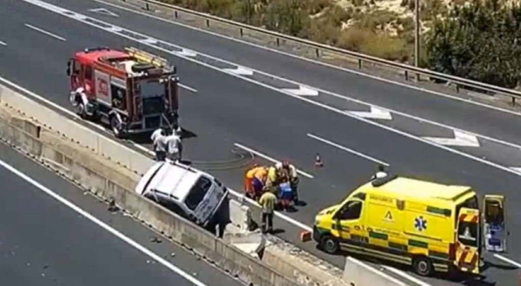 Accidente de tráfico en la A-49: balance de las retenciones en Umbrete