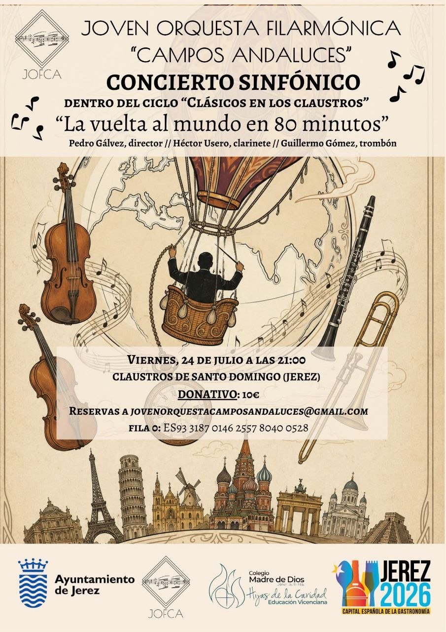 Jóvenes músicos de la Joven Orquesta Filarmónica "Campos Andaluces" durante un concierto sinfónico en los Claustros de Santo Domingo.