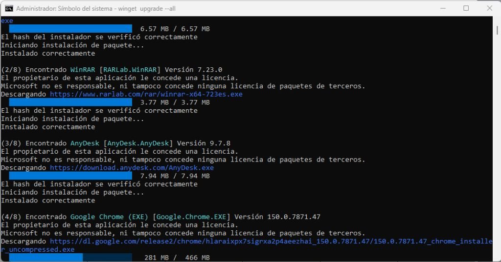 Captura de pantalla de la terminal de Windows mostrando la ejecución masiva del comando winget upgrade para actualizar programas.