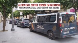 Alarma en el centro de Jerez: la Policía Nacional interviene en la Calle Larga tras la tensión generada en un edificio